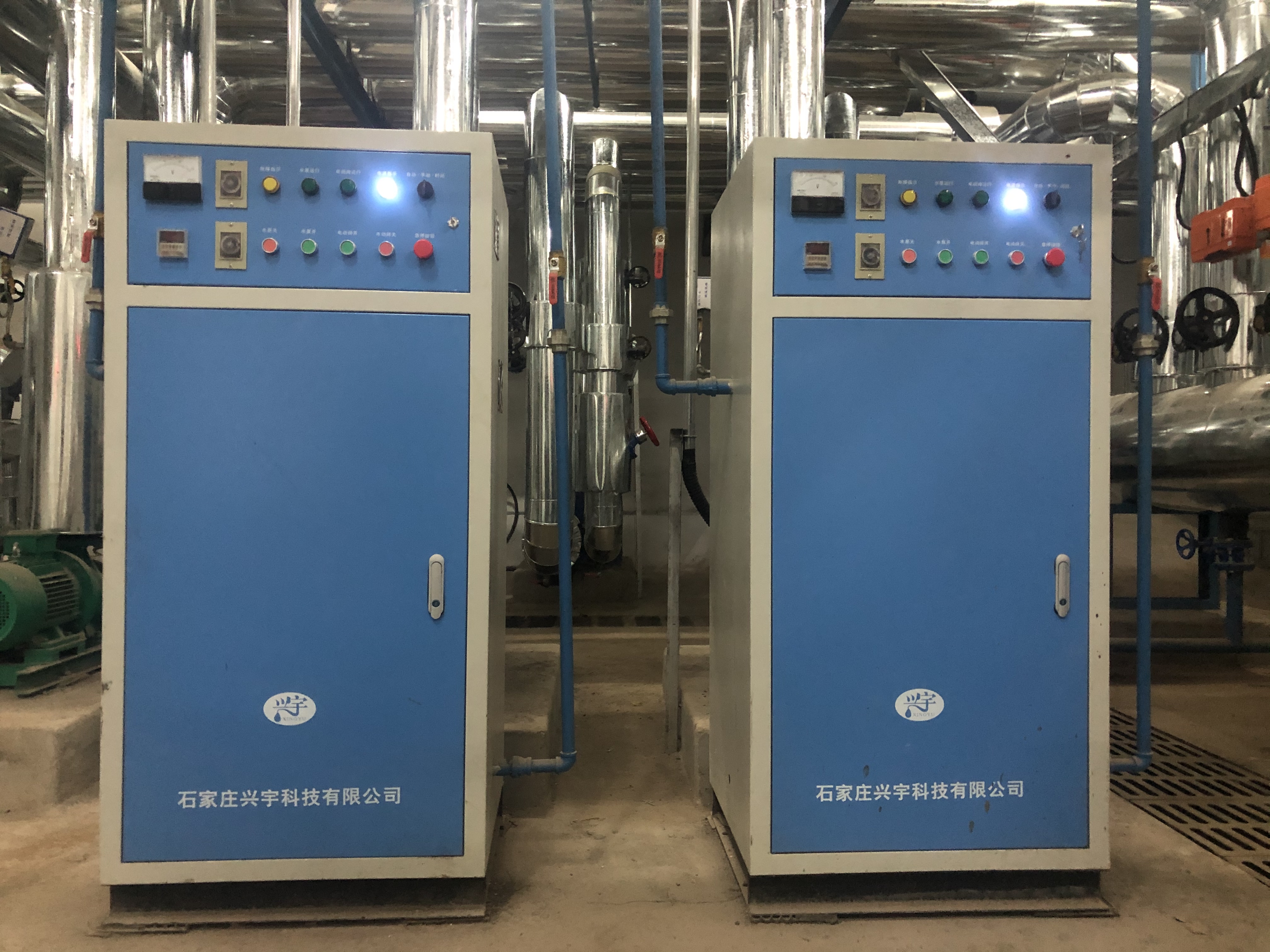 河北正定福美十號院工地---真空脫氣機設(shè)備